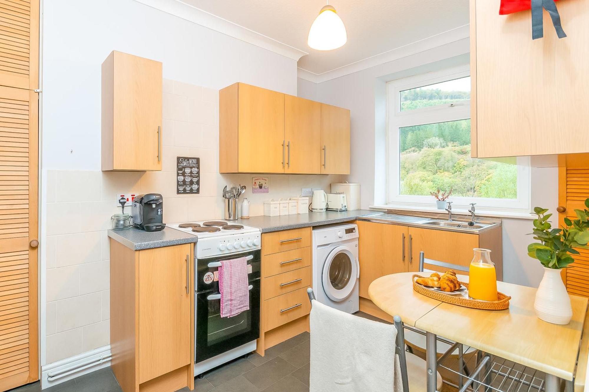 The View Spacious Apartment In Afan Forest Bike Park By Staystaycations Порт Толбът Екстериор снимка